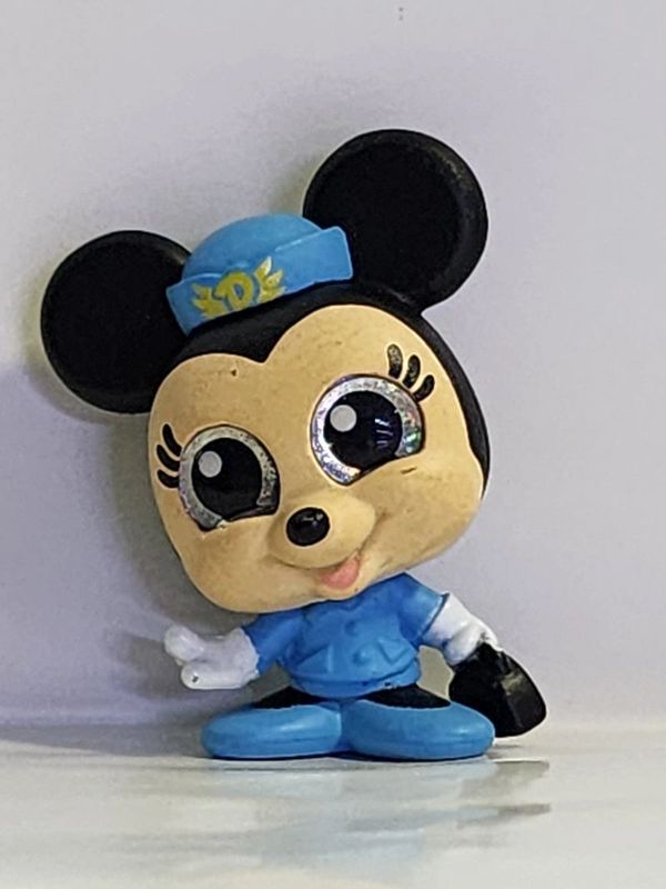 Minnie Mouse (Round the World) Lets Go Disney Doorables