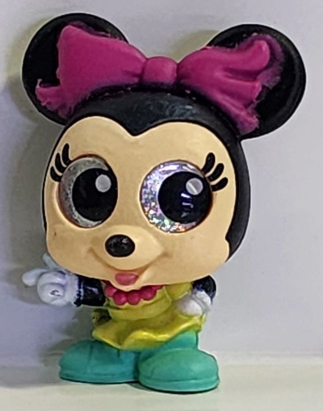 Minnie Mouse (80s) Series 9 Disney Doorables