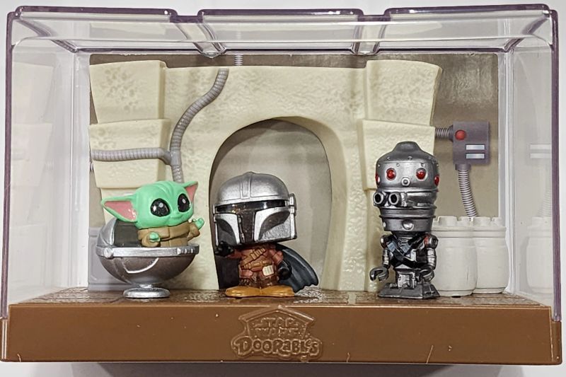 The Mandalorian and the Child Star Wars Wide Screen Disney Doorables