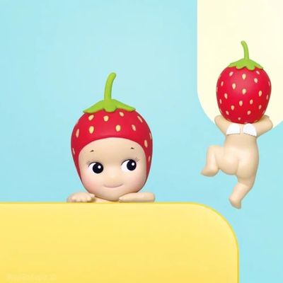 Strawberry Hippers Harvest Series Sonny Angel